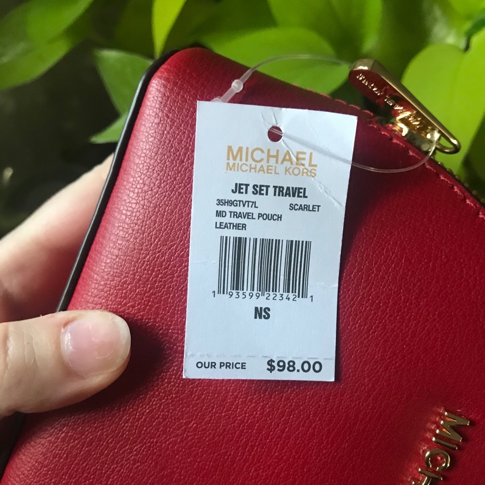 Michael Kors Jet Set Travel Leather Pouch - Picture 4 of 5